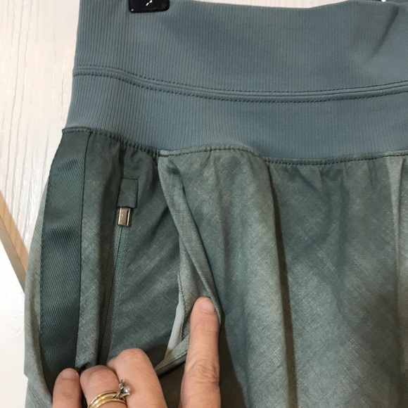 Athleta - Lot of 2 Capri Crop Pants - Picture 12 of 15